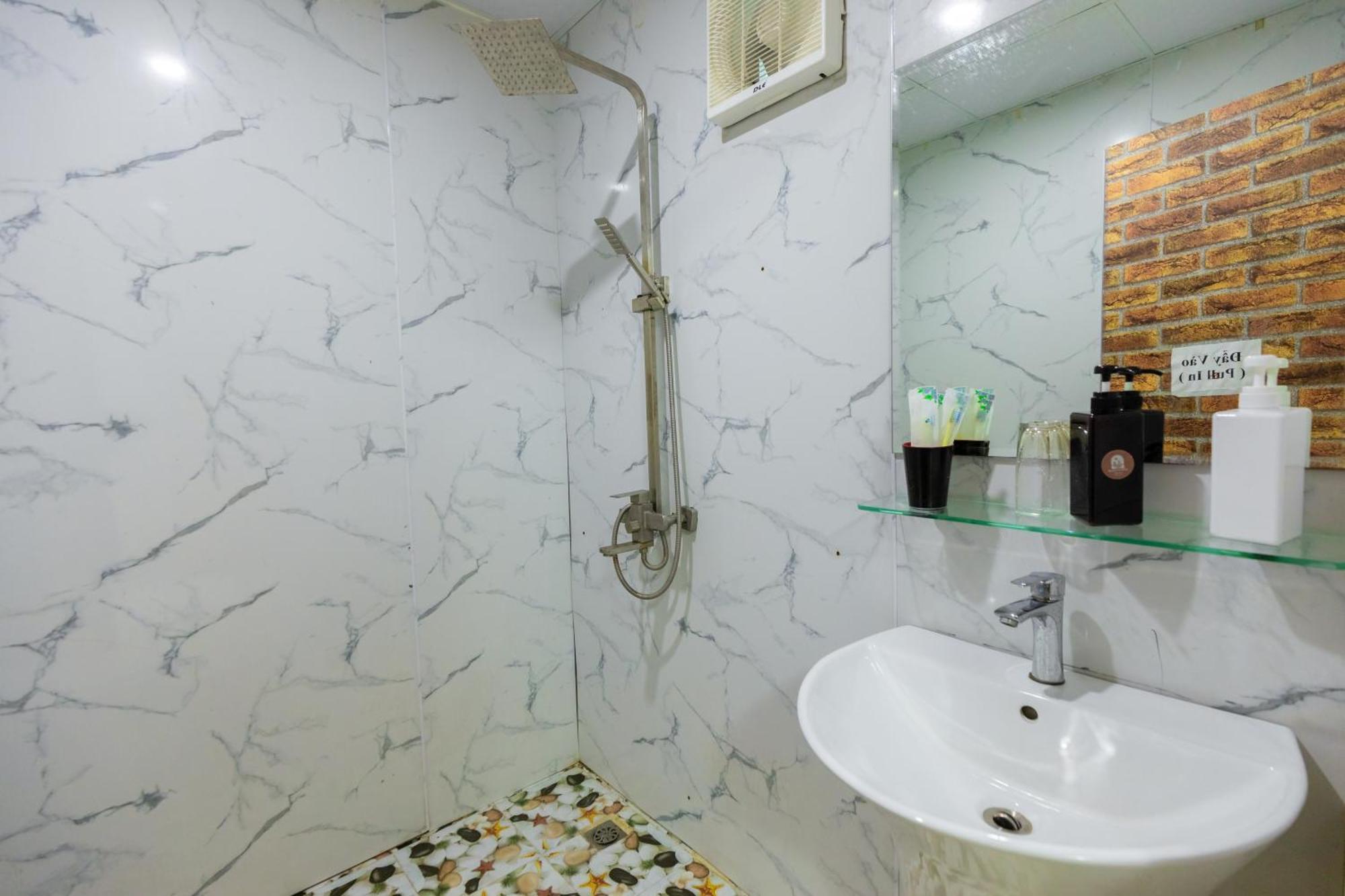 Victor Charlie Hostel Dong Khe Sau Kültér fotó